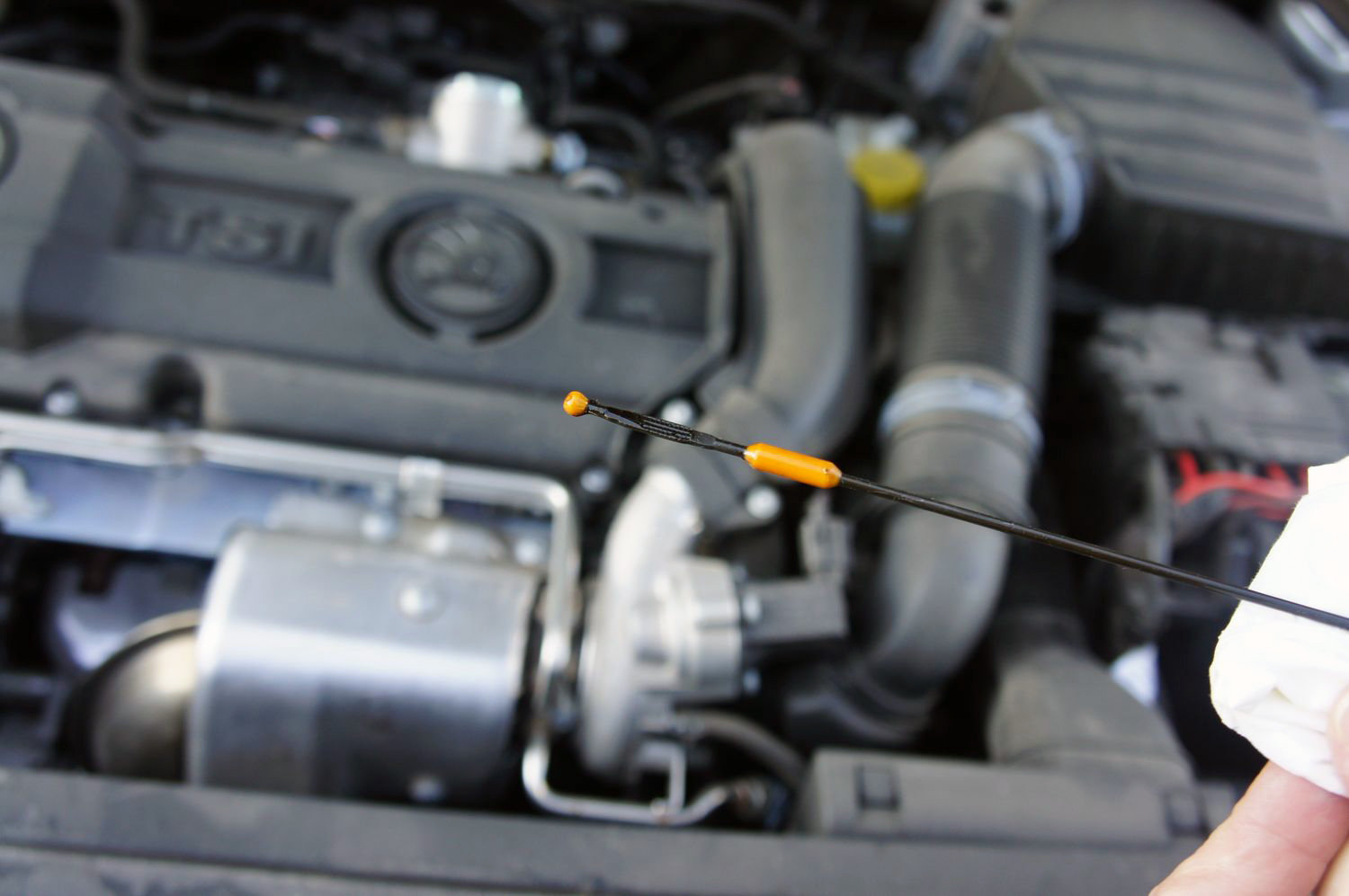 Проверка уровня масла в двигателе автомобиля - AllVag.ru