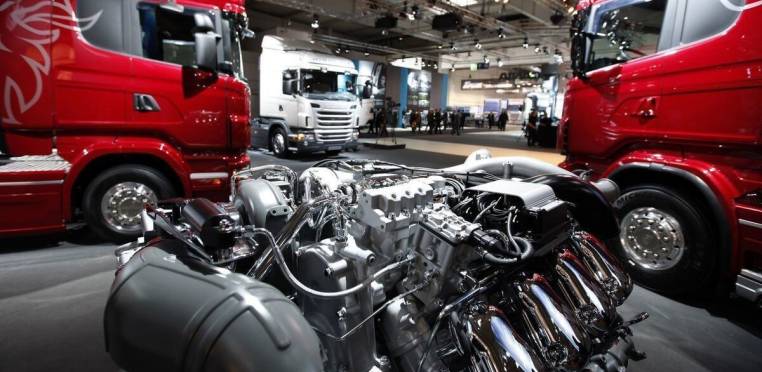 Запчасти для грузовика: типы и особенности